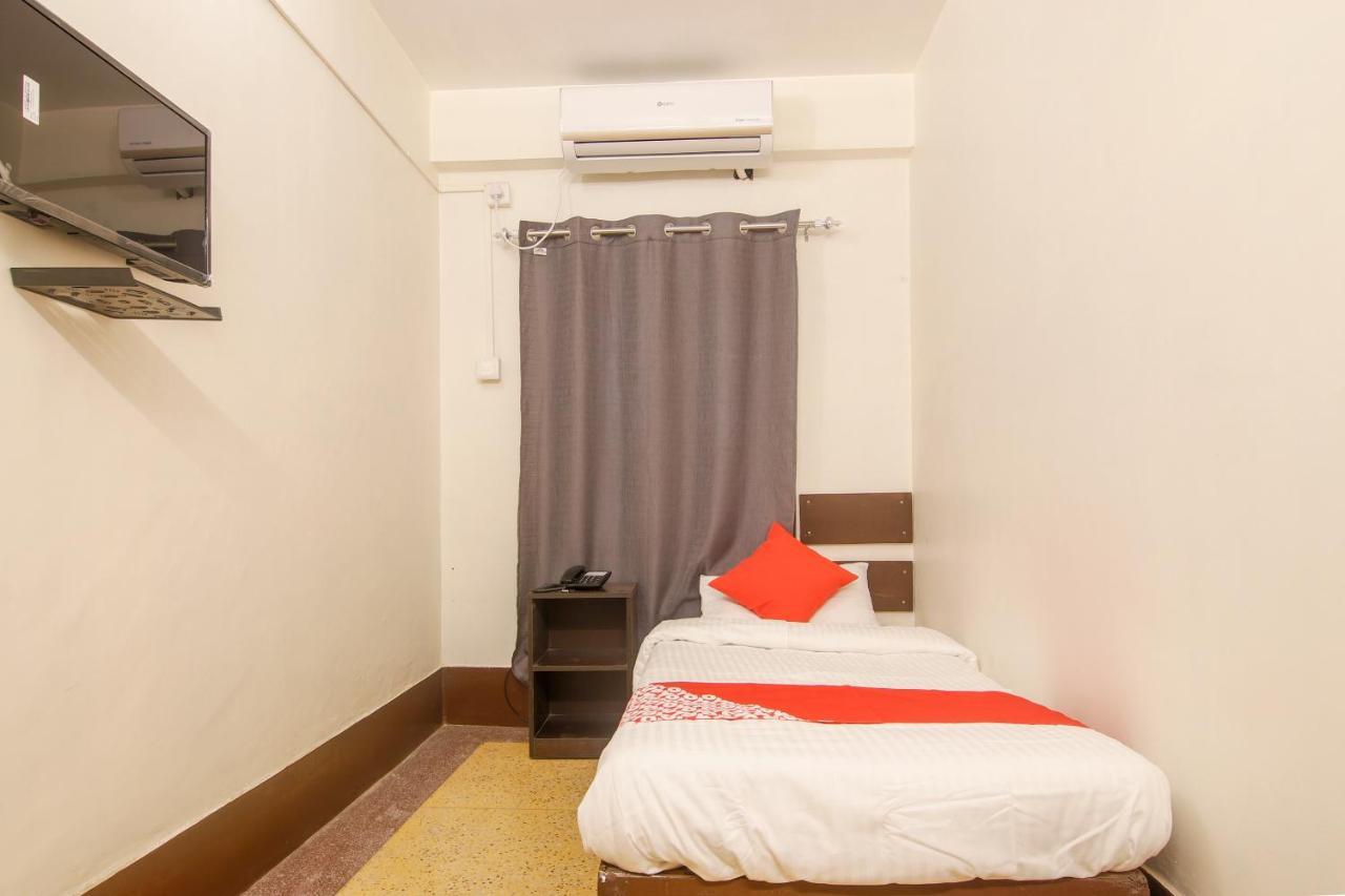 Oyo Indiraj Hotel Guwahati Exterior foto