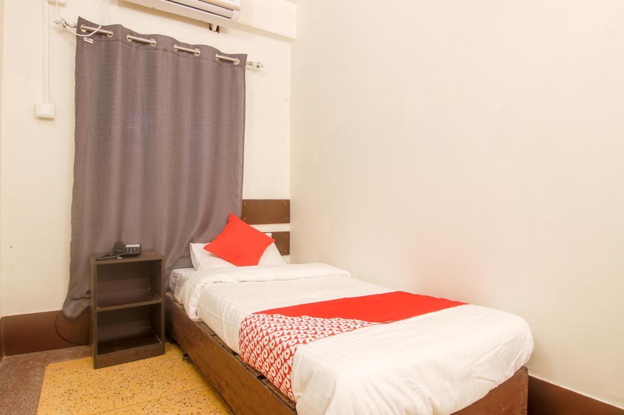 Oyo Indiraj Hotel Guwahati Exterior foto